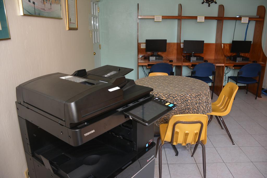 Hostal Universitario سان جيرمان المظهر الخارجي الصورة