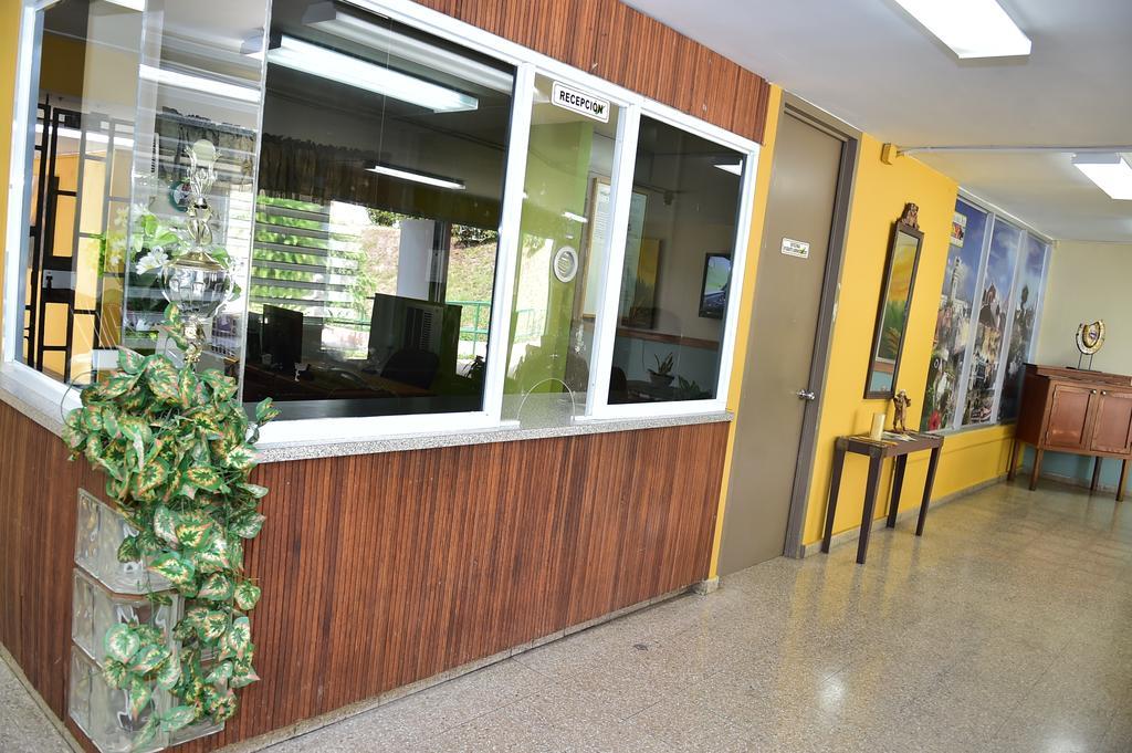 Hostal Universitario سان جيرمان المظهر الخارجي الصورة