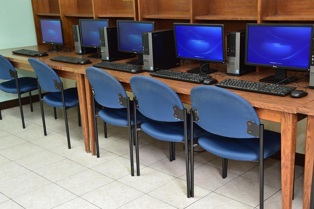 Hostal Universitario سان جيرمان المظهر الخارجي الصورة